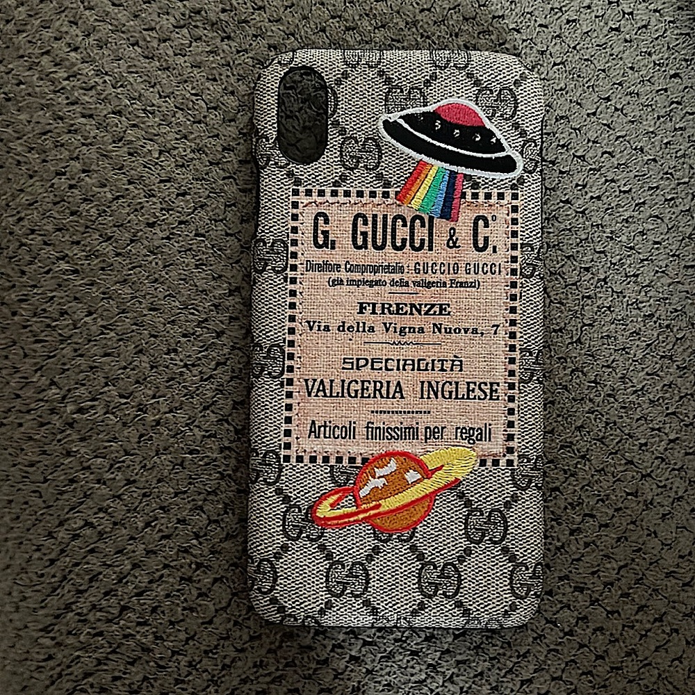 This Phone case fits IPhone XS.